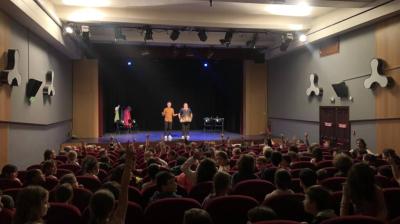 C'était juste pour rire ! - JDS Production | FESTIVAL "UN AUTOMNE SUR LES PLANCHES" POUR LES SCOLAIRES_Aime-la-Plagne