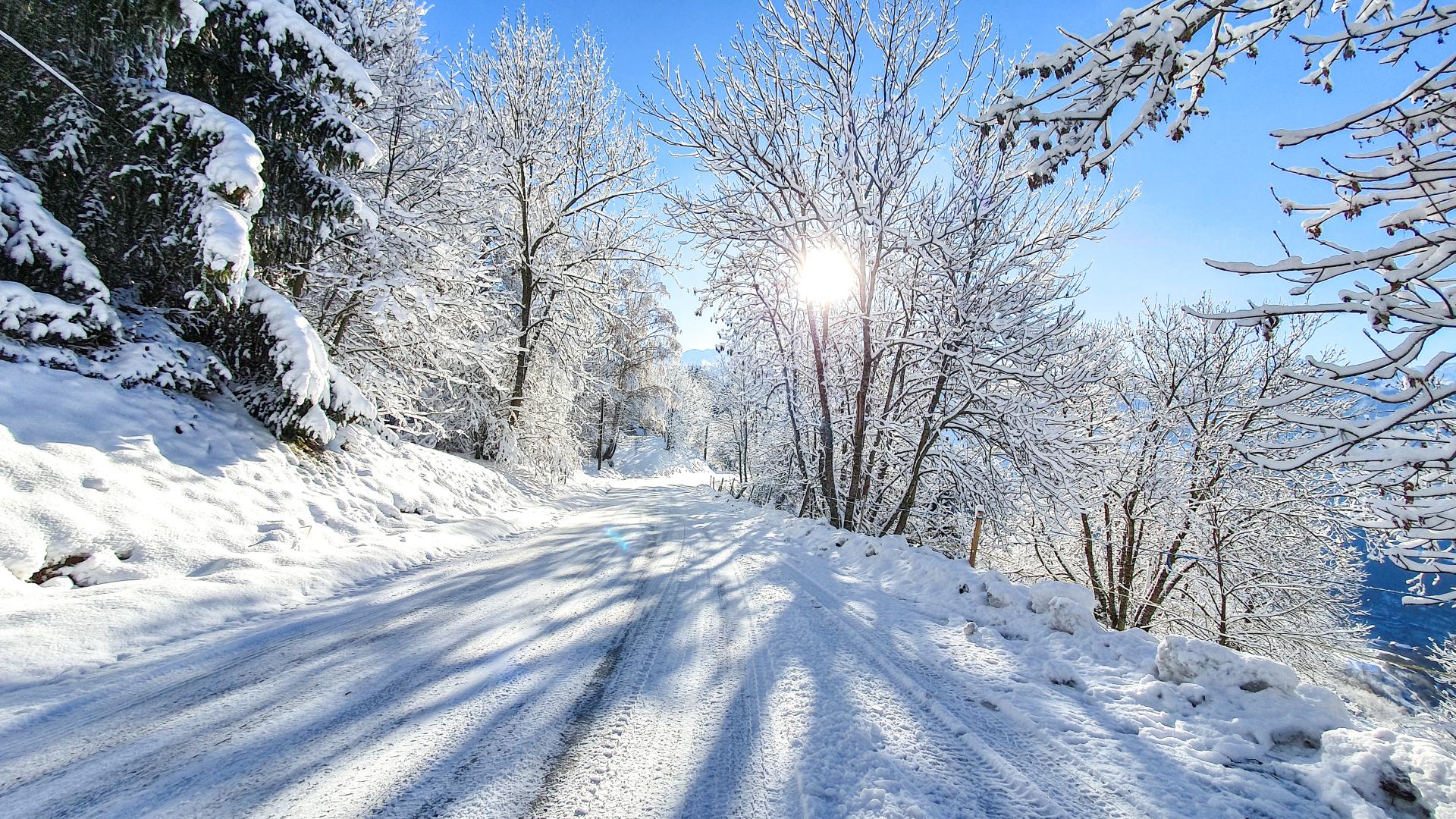 Route de La Côte d'Aime hiver