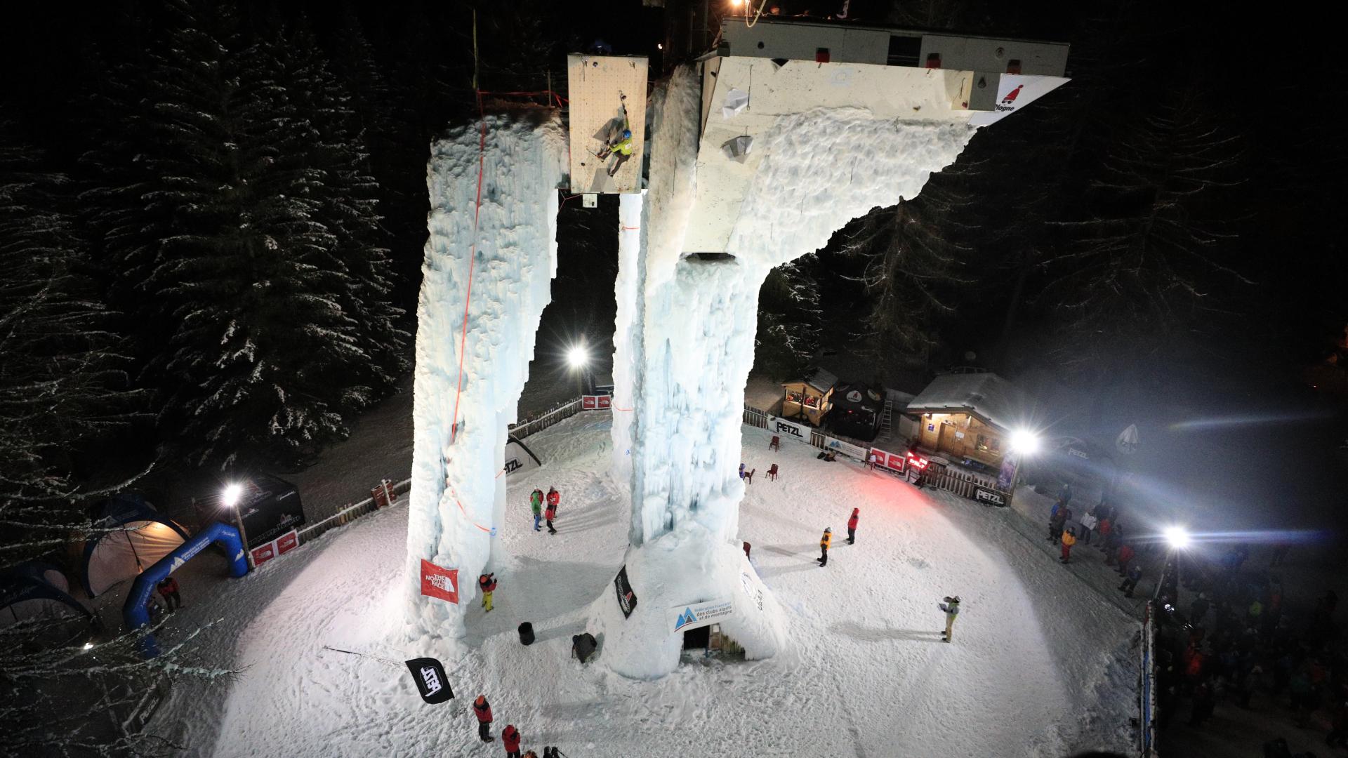 Cascade de glace de Champagny en Vanoise