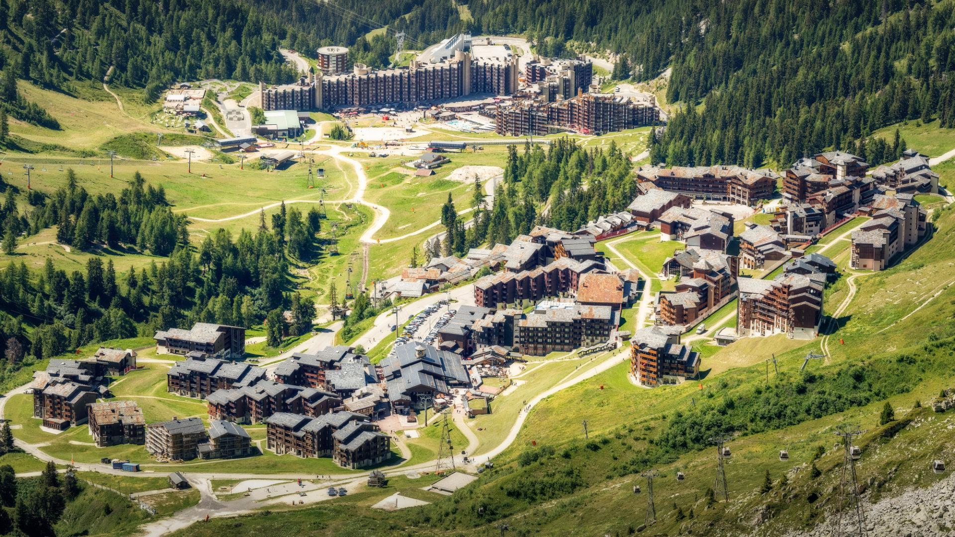 Belle Plagne vue Plagne Bellecôte en été