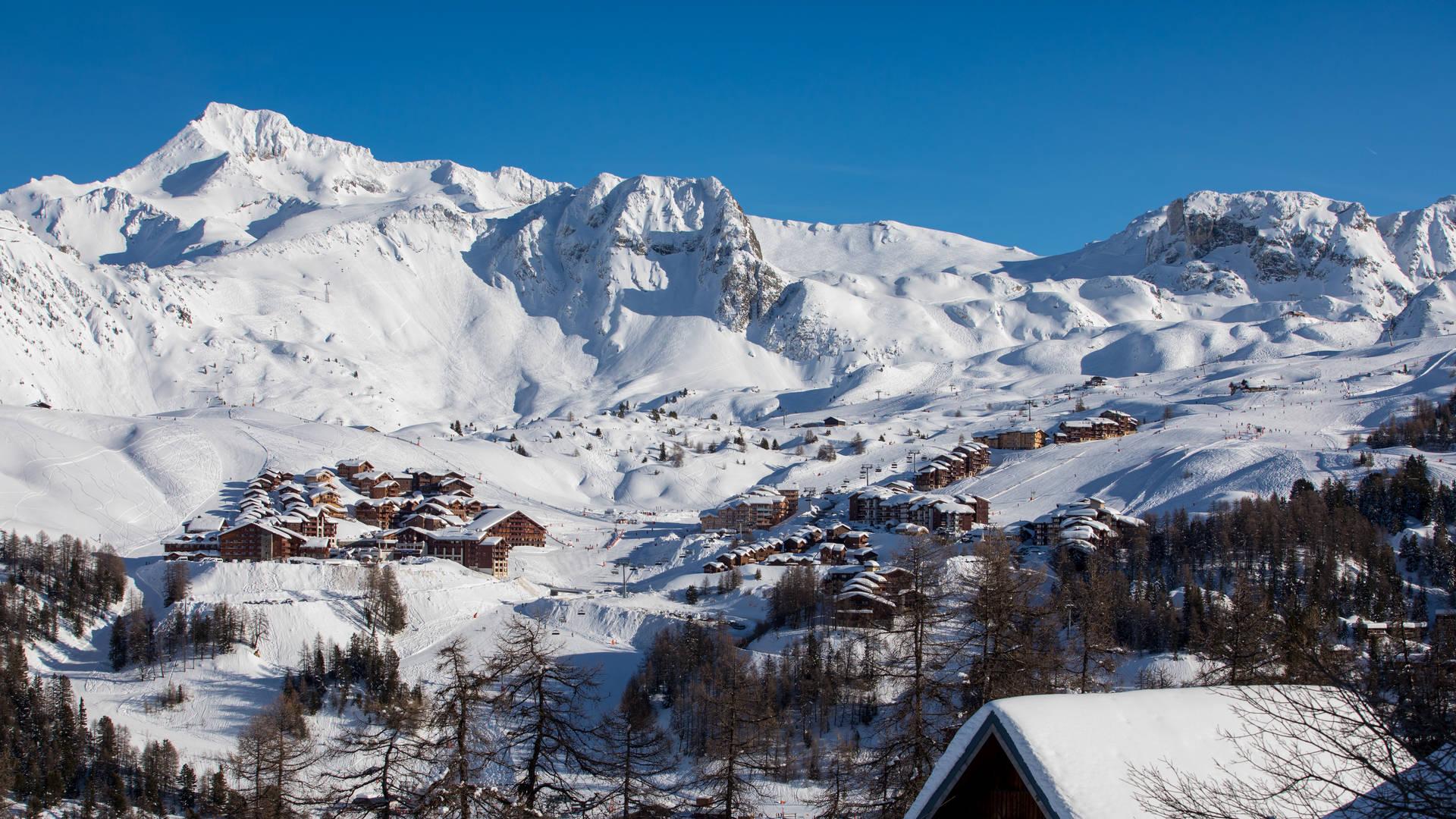 Plagne Soleil face à Plagne Village 