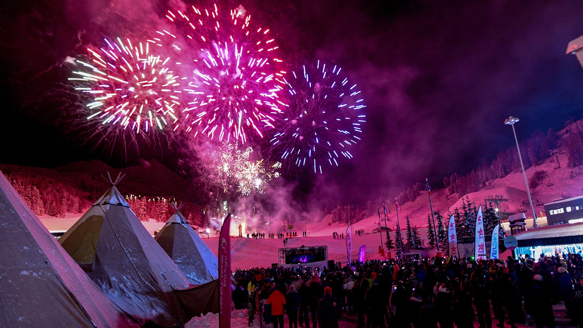 Feu d'artifice village Opening à Plagne Bellecôte