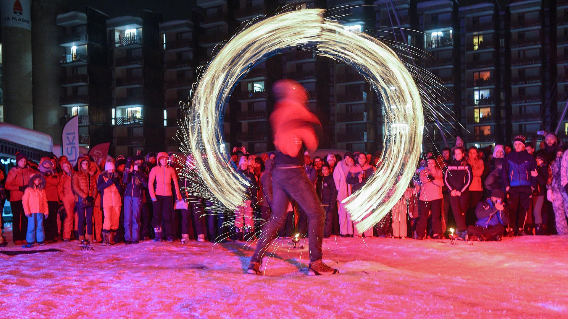 Spectacle de feu pour l'opening de La Plagne