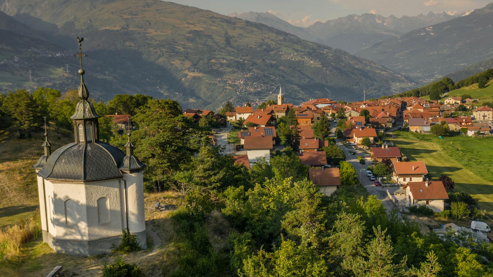 Village de Longefoy depuis la Superga