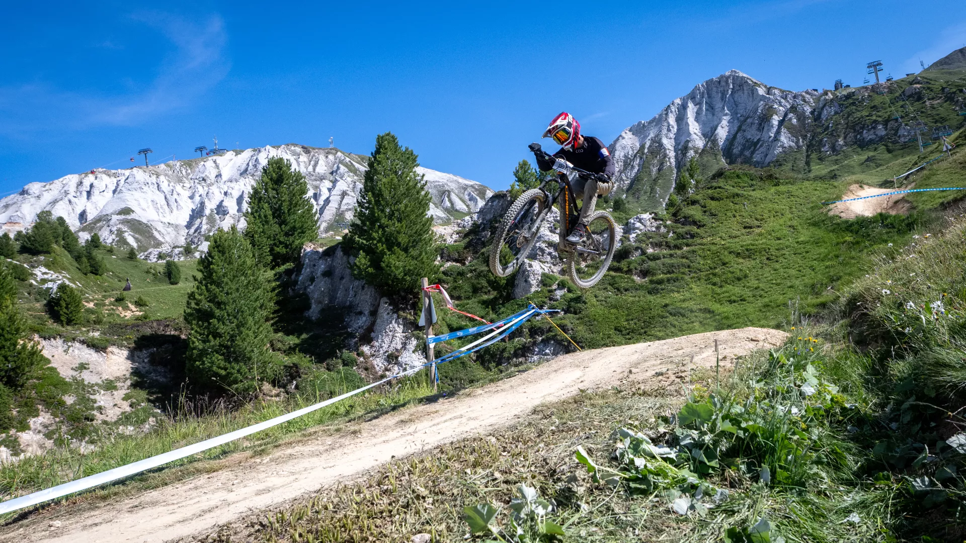 SUPER8_2025-JNJ_Photo-37452